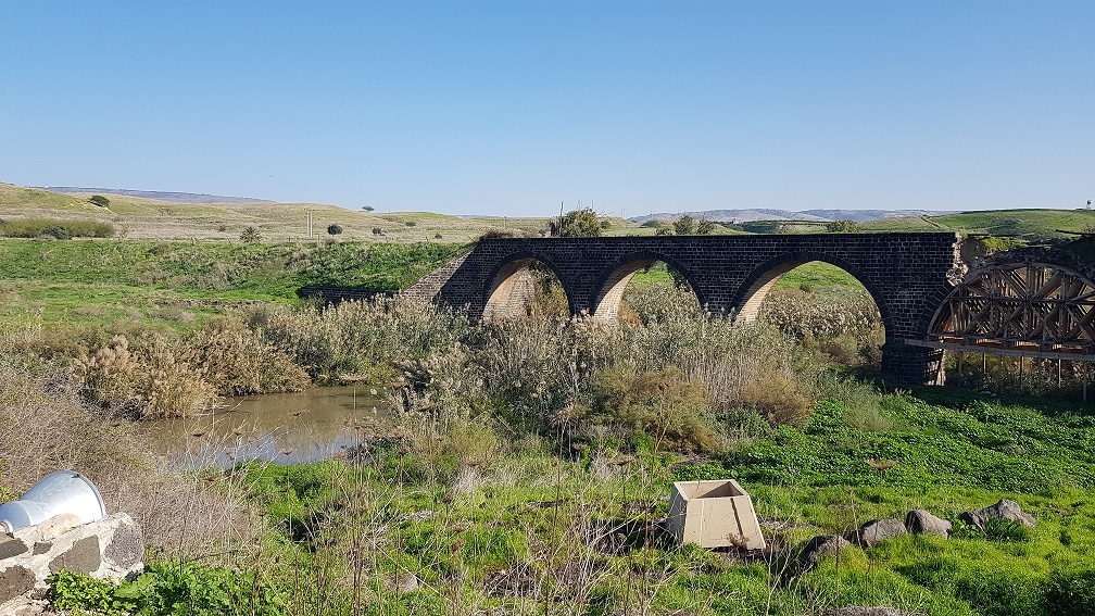 חצר גשר הישנה – נהריים בגשר - אתר מורשת