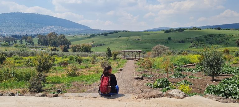 עין קאזאן עין חיזר – מעיין בכפר כמא אל מול נופי הר התבור