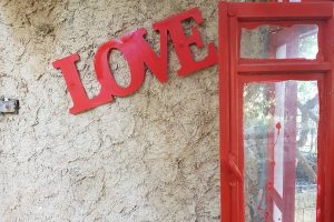 גני אלמונה כפר ביקרתם ג'וליס