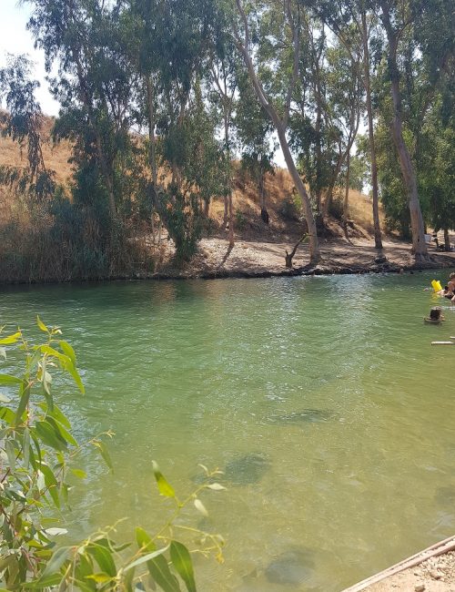 רוב רוי – שייט קיאקים על הירדן בצפון