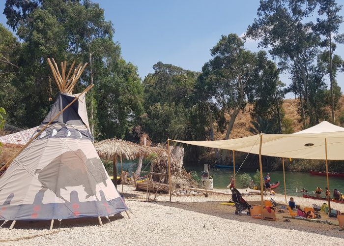 רוב רוי – שייט קיאקים על הירדן בצפון