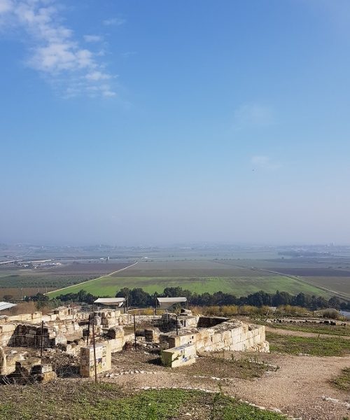 תל יקנעם – טיול חוויתי בפארק ארכיאולוגי עם תצפיות נוף
