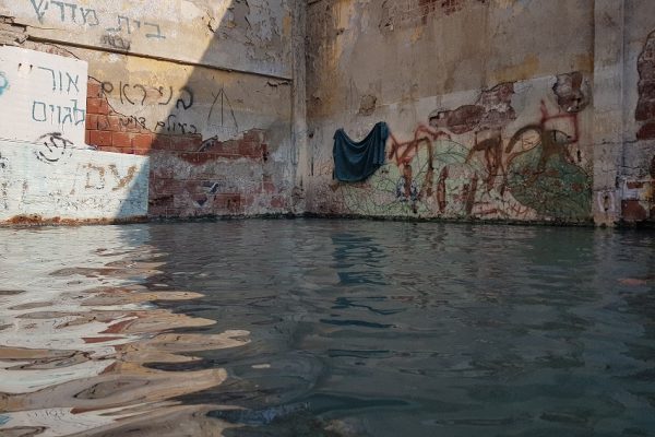 עין ג'ונס והמרחצאות הרומיים סמוך לחמת גדר