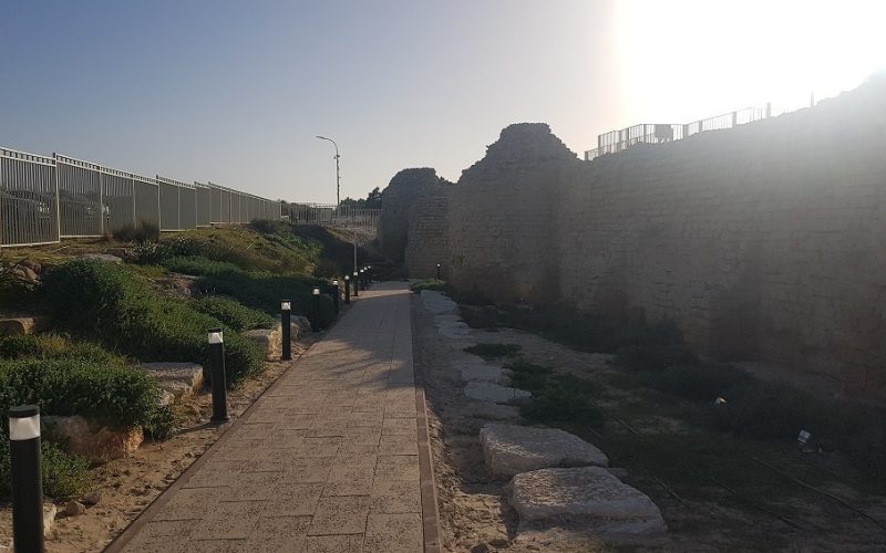 מצודת אשדוד ים וחוף המצודה – קלעת אל-מינה