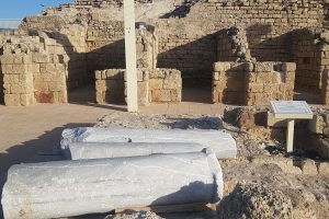 מצודת אשדוד ים וחוף המצודה – קלעת אל-מינה