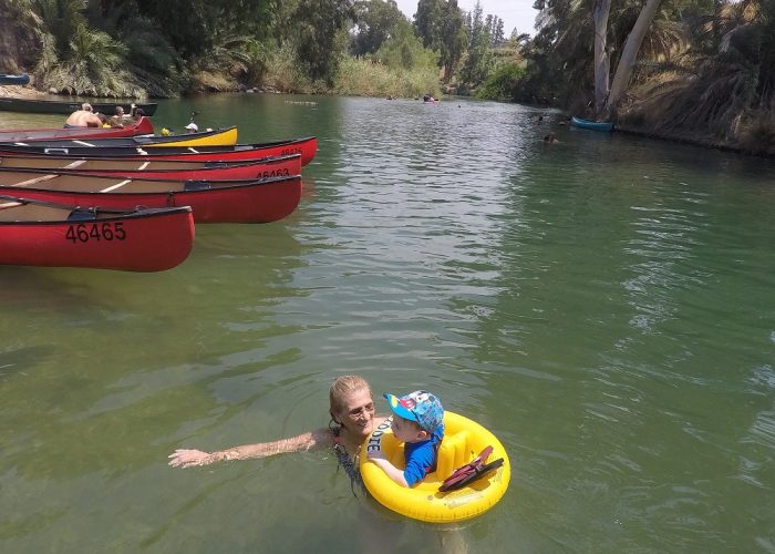 רוב רוי – שייט קיאקים על הירדן בצפון